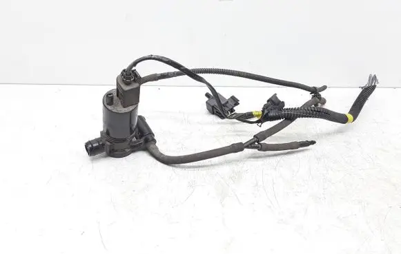 Volvo V60 Windscreen/windshield washer pump 1024928