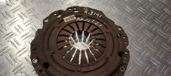 Opel Zafira B Pressure plate 55556349