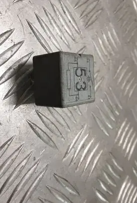 Volkswagen Golf IV Other relay 141951253B