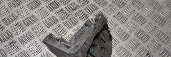 Volvo XC90 Engine mount bracket 326C88