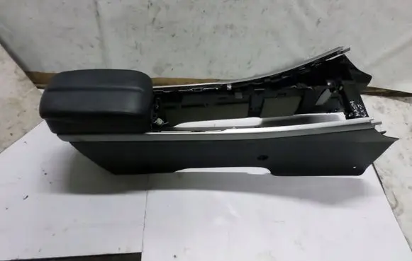 Mazda CX-7 Center console
