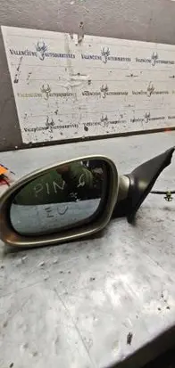 Volkswagen PASSAT B6 Front door electric wing mirror E1010781