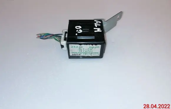 Nissan Almera N16 Other relay 252304M400