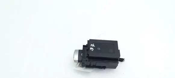 Volkswagen PASSAT B7 Ignition lock 3C0905843T
