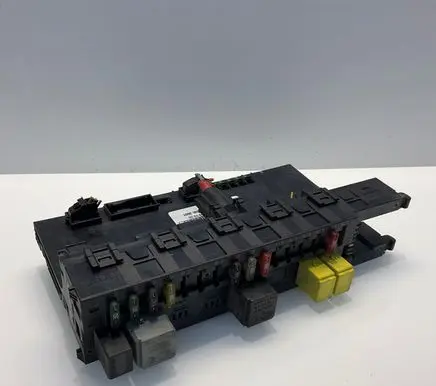 Mercedes-Benz C W203 SAM control unit 2035451801 5DK00848640 A2035451801