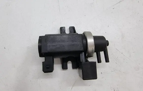 BMW 5 E60 E61 Turbo solenoid valve 722796 2247906