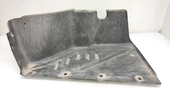 Rear underbody cover/under tray