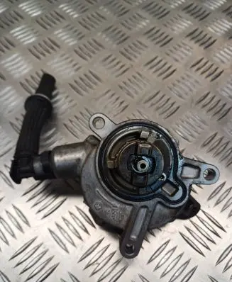 Volvo S60 Vacuum pump 30731825