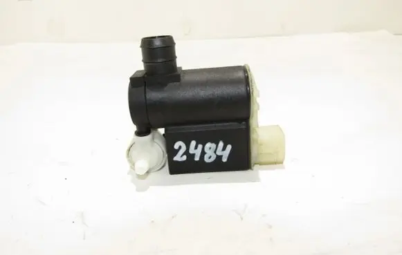 Hyundai ix20 Windscreen/windshield washer pump 985102L100