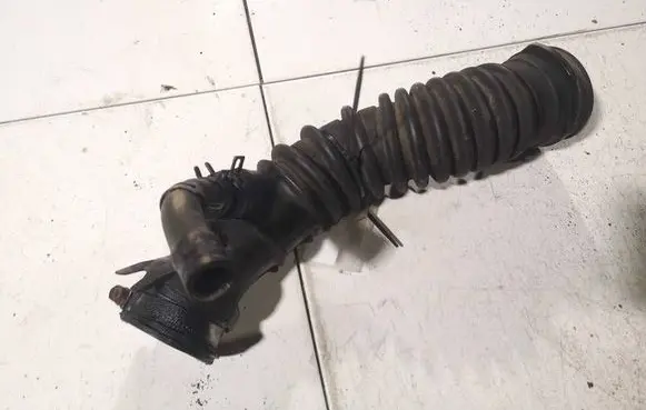 Toyota Corolla E120 E130 Air intake hose/pipe 