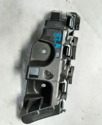 Audi A1 Rear bumper mounting bracket 82A807377