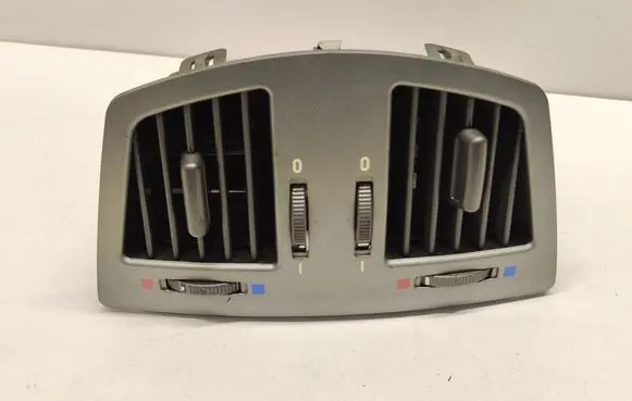BMW 7 E65 E66 Rear air vent grill 7002395 8385257 14121810