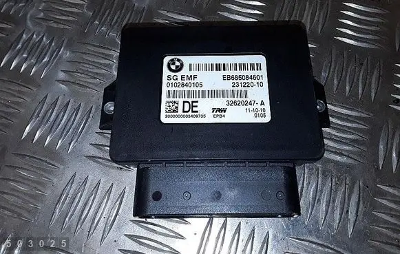 BMW 5 F10 F11 Hand brake control module 32620247a