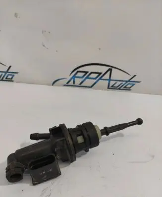 Skoda Octavia Mk2 (1Z) Clutch master cylinder 1K0721388AB