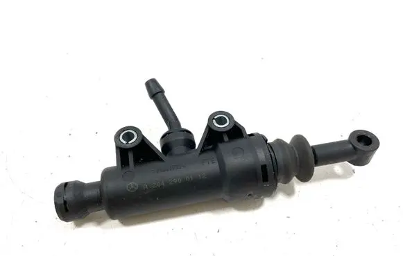Mercedes-Benz C W204 Clutch master cylinder A2042900112