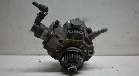 Fuel injection high pressure pump