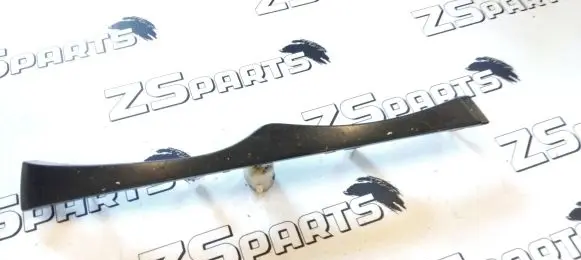 BMW 3 E46 Under headlight/headlamp trim 7030554