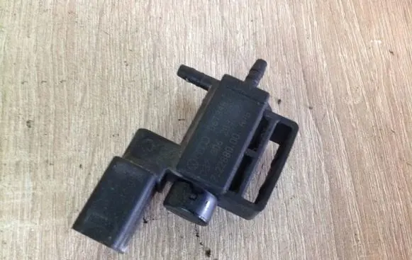 Audi A6 S6 C6 4F Turbo solenoid valve 037906283C