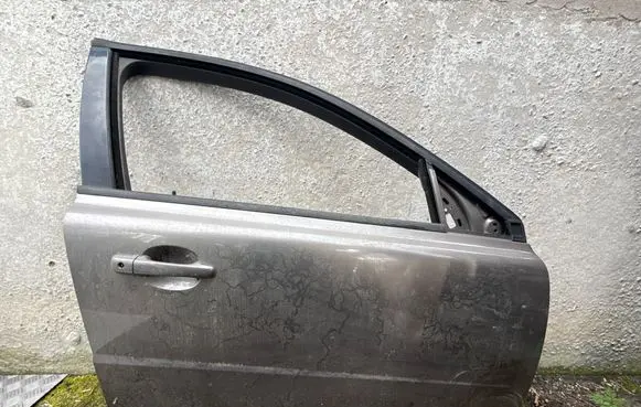 Volvo V70 Front door