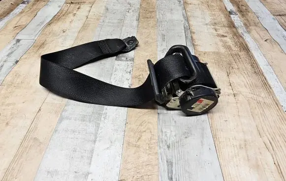 Opel Zafira B Third row seat belt 13242319 N1324107