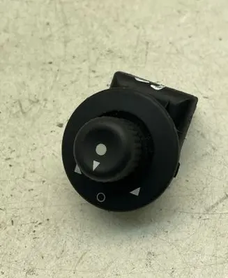 Citroen C3 Wing mirror switch 185526