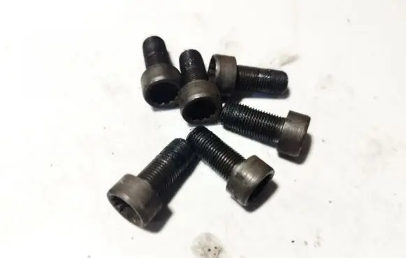 Skoda Superb B5 (3U) Nuts/bolts 