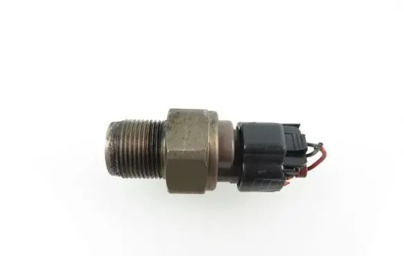 Toyota Previa (XR30, XR40) II Fuel pressure sensor D8G03