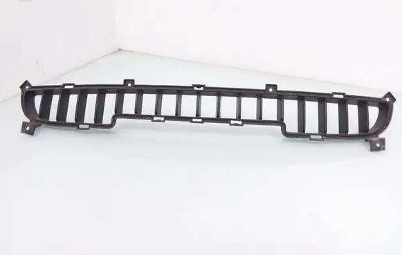 KIA Sorento Front bumper lower grill 865613E500