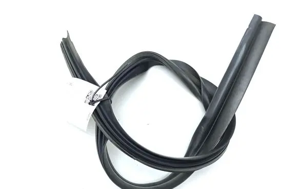 Opel Vivaro Sliding door rubber seal 