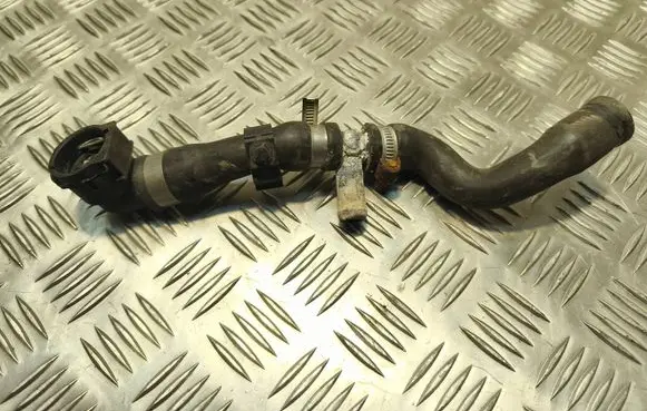 Engine coolant pipe/hose