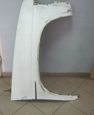 Nissan Terrano Fender