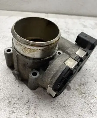Audi A4 S4 B6 8E 8H Throttle valve 06B133062