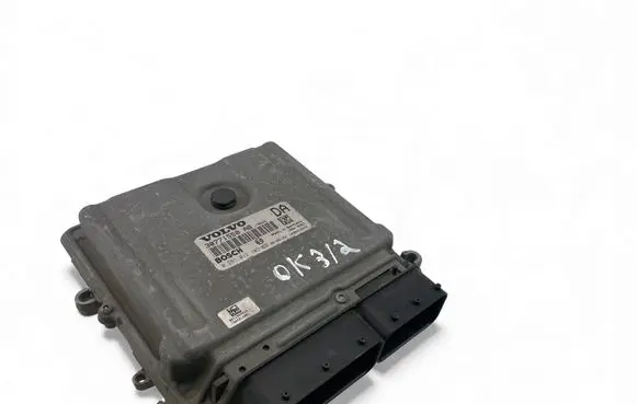 Volvo XC90 Engine control unit/module ECU 30771550AB 0281012103