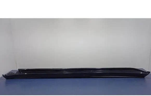 BMW X7 G07 Front sill (body part) 8069983