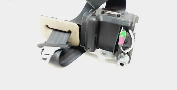Volvo XC60 Middle seatbelt (rear) 39801846