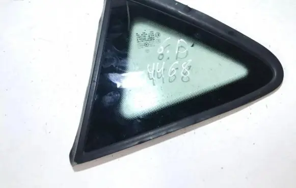 Mercedes-Benz A W168 Rear side window as2