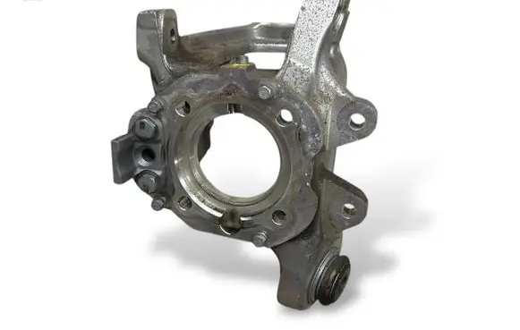 BMW X6M F86 Rear wheel hub spindle/knuckle 6879101 33326879101 6770983