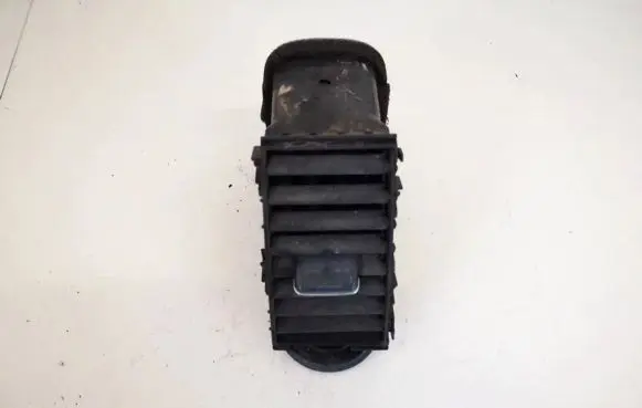Toyota Prius (XW20) Dash center air vent grill 5506247010 55062-47010