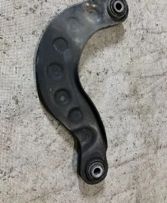 Volvo V40 Rear control arm 31406582