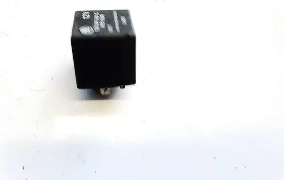 Skoda Octavia Mk1 (1U) Other relay 1u0941243c aev0306