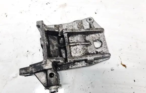 Subaru B9 Tribeca Engine mounting bracket 246260558 246260-558