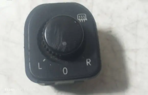 Volkswagen PASSAT CC Wing mirror switch 1K0959565K