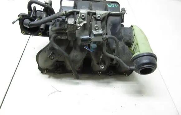 Suzuki Grand Vitara II Intake manifold