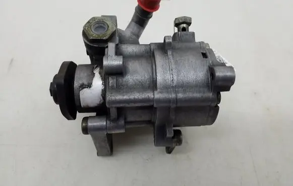 Mercedes-Benz E W210 Power steering pump