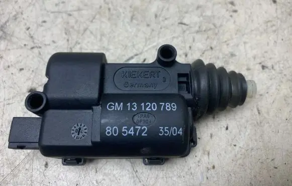 Opel Meriva A Central locking motor 13120789 805472