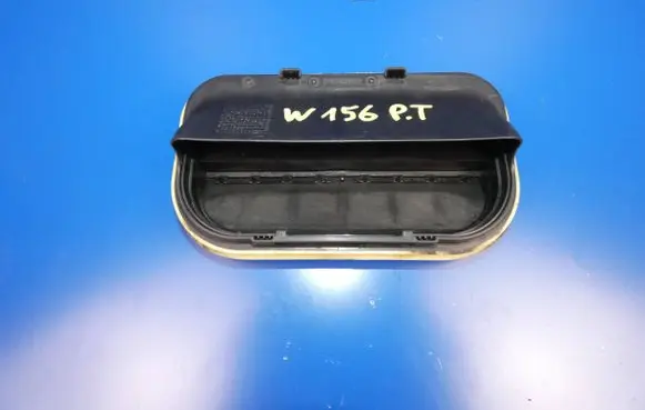 Mercedes-Benz GLA W156 X156 Quarter panel pressure vent A1698300342