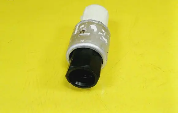 Air conditioning (A/C) pressure sensor