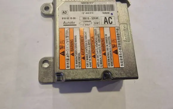 Suzuki Grand Vitara II Airbag control unit/module 3891052K90
