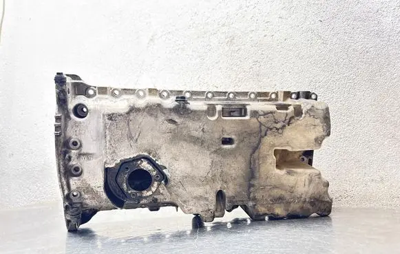 Volvo XC90 Oil sump 30713677A