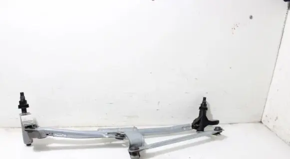 BMW 1 E81 E87 Front wiper linkage 